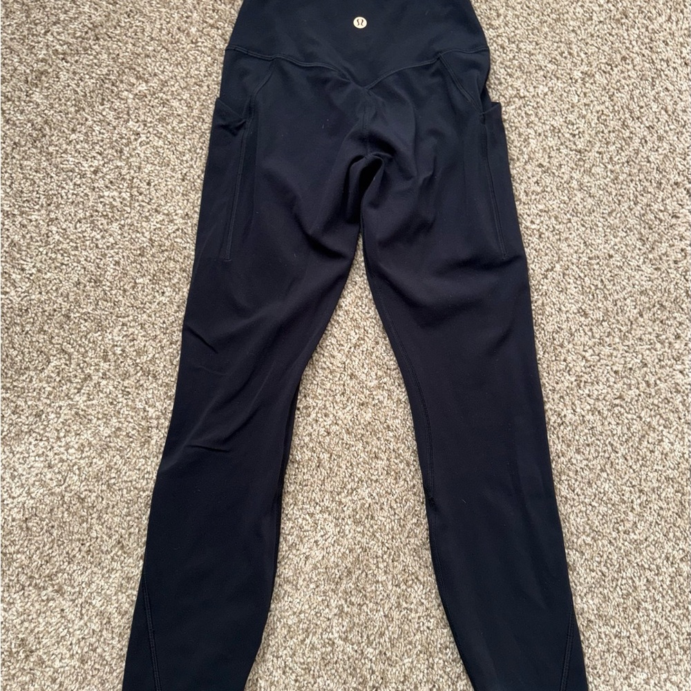 ✨100% AUTHENTIC LULULEMON ALIGN BLACK LEGGINGS SZ 2 GOOD/USED CONDITION!✨ - Picture 2 of 7